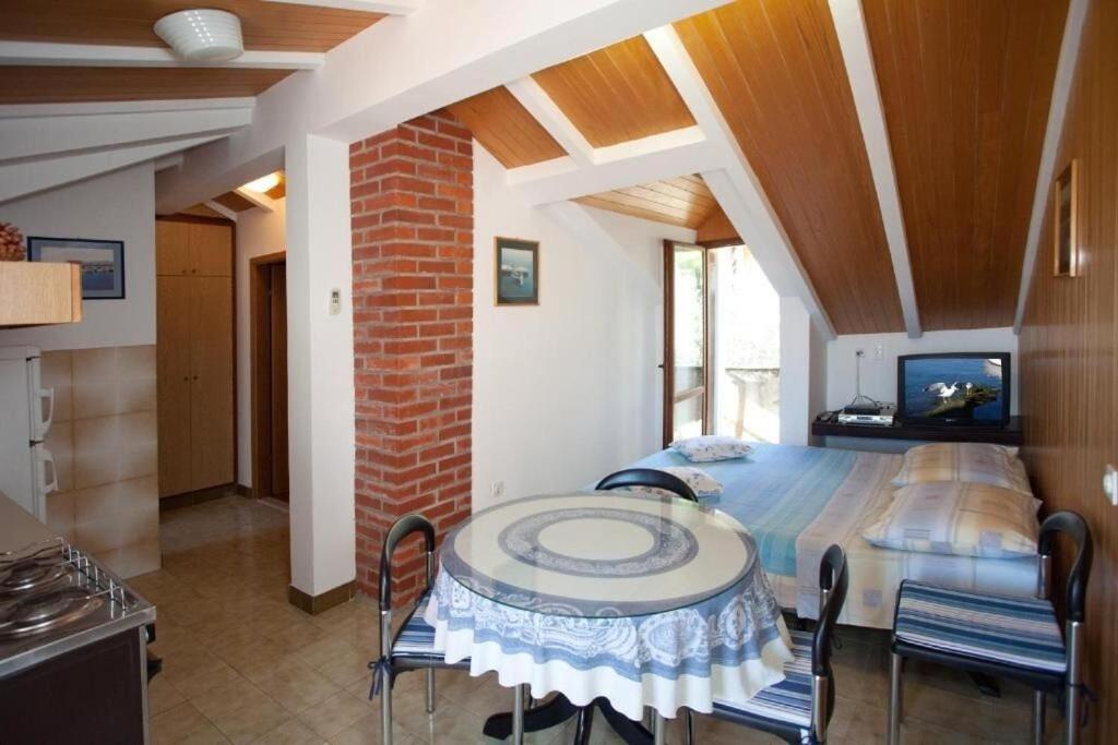 Apartments Damir - 80 M From Beach 포스티라 외부 사진
