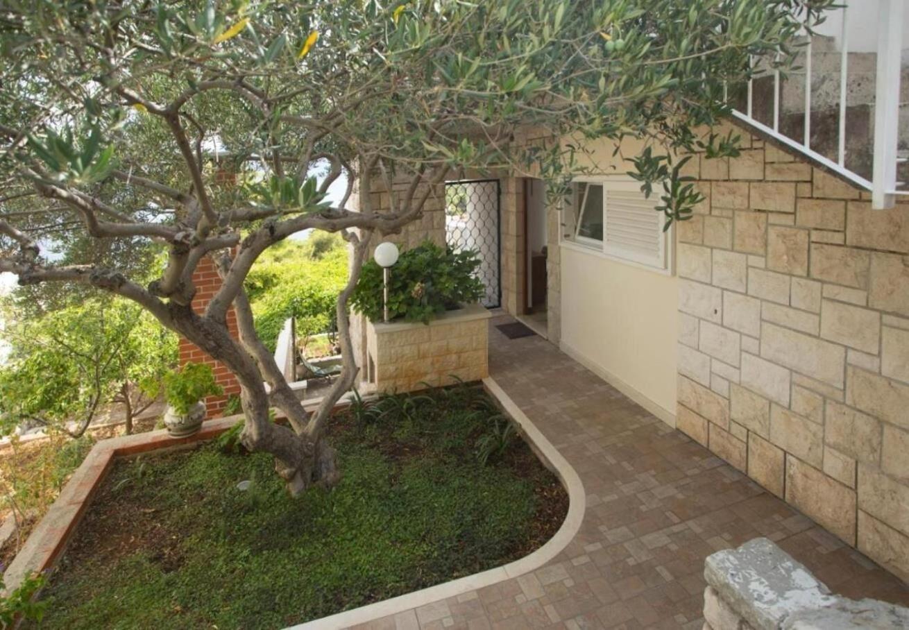 Apartments Damir - 80 M From Beach 포스티라 외부 사진