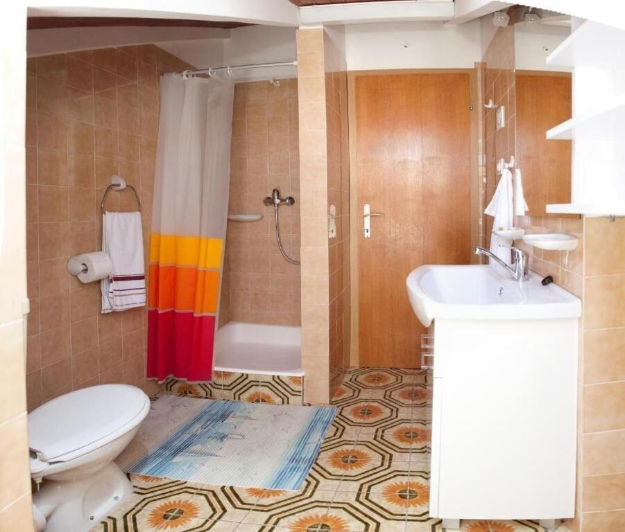 Apartments Damir - 80 M From Beach 포스티라 외부 사진